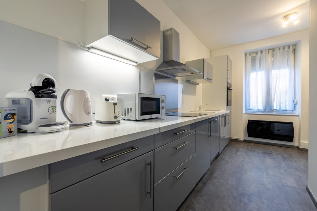 salle-de-bain-équipée-logement pro-belfort