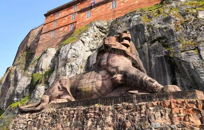 lion-de-bartholdi-immense-embleme-belfortain