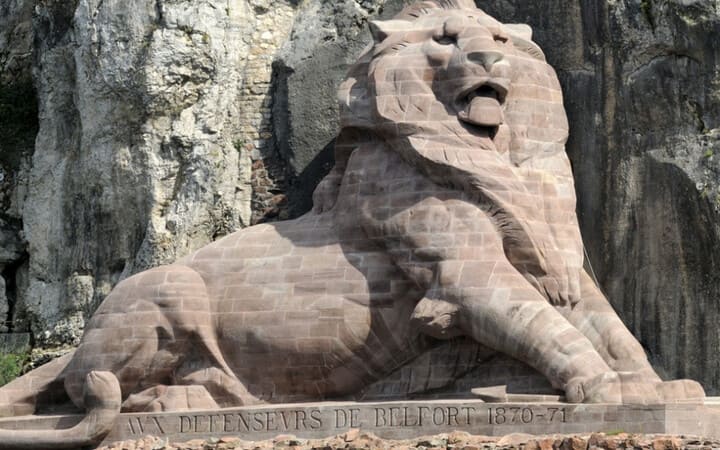 lion-de-belfort-gre-rose